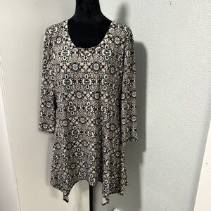 Sunny Leigh Black and Cream Patterned Tunic